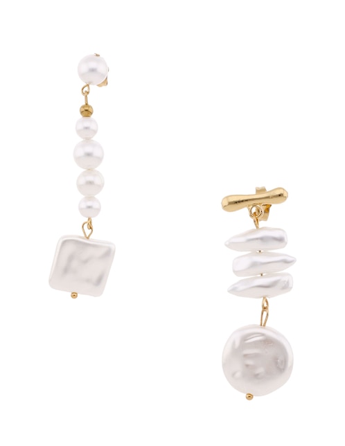 Aretes largos con acabado brillante 1