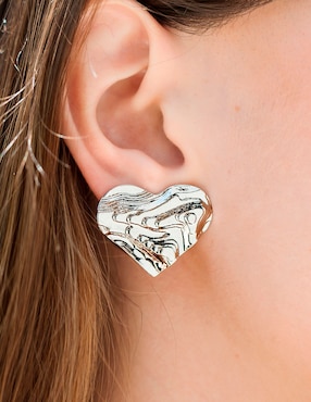 Aretes cortos de corazón Girondela chapa de rodio 18 k