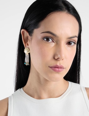 Aretes largos de concha Weekend con acabado brillante