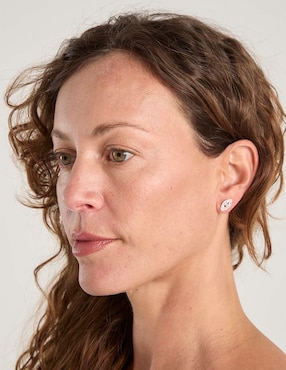 Set de aretes Weekend con acabado brillante