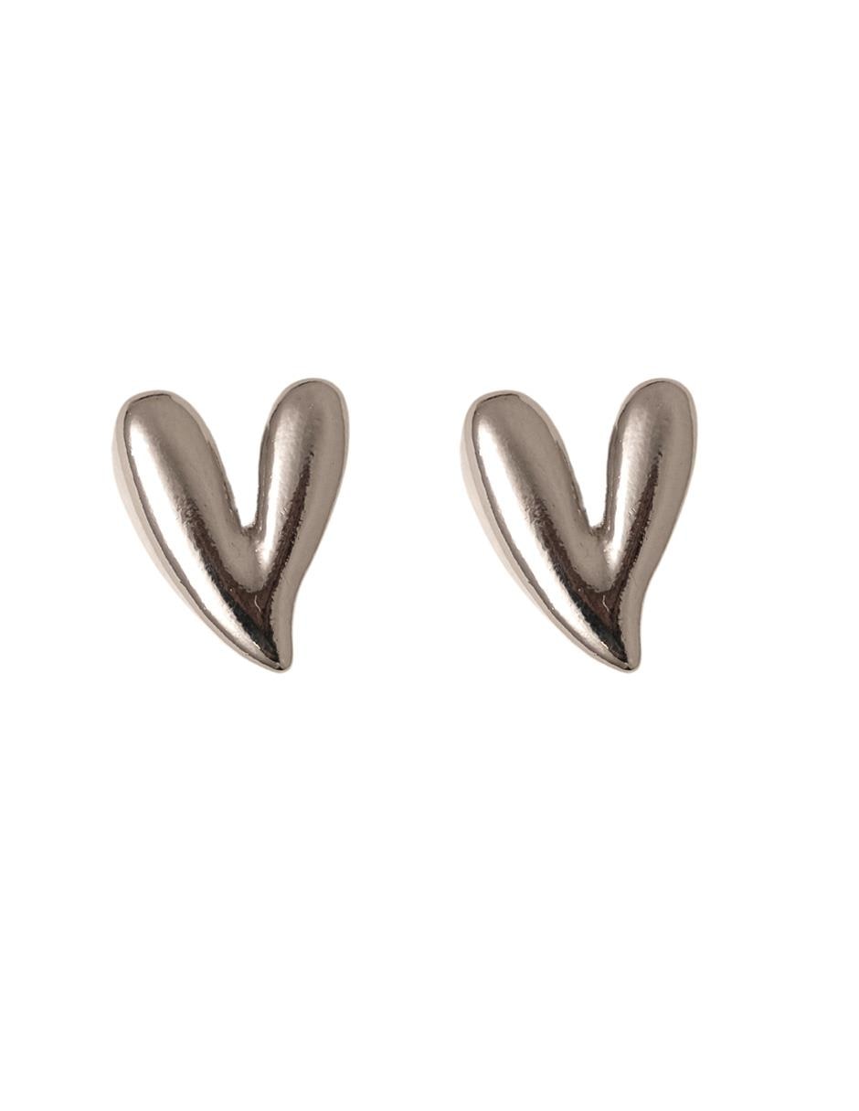 Aretes cortos de corazón