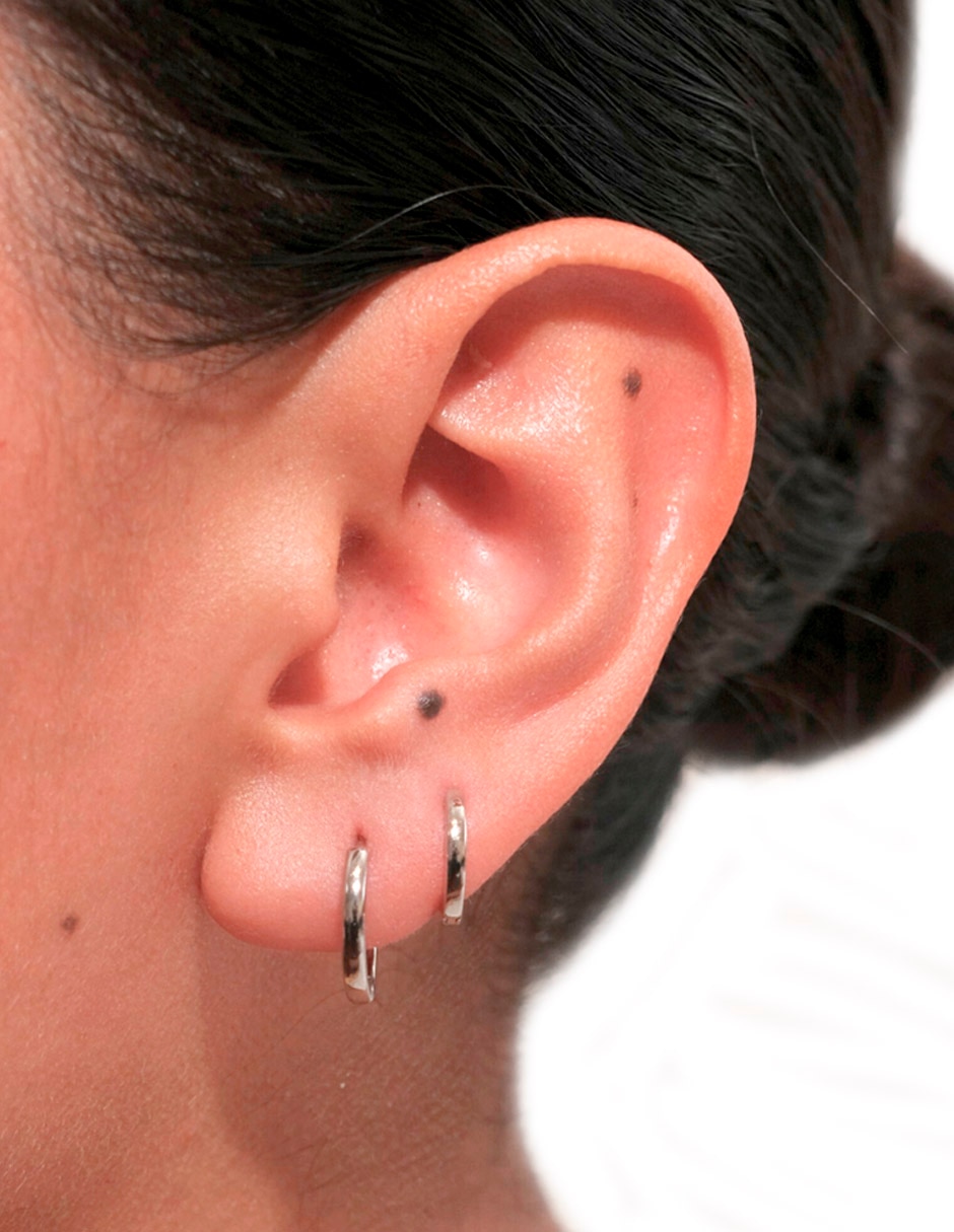 Set de aretes con acabado chapa de oro 4