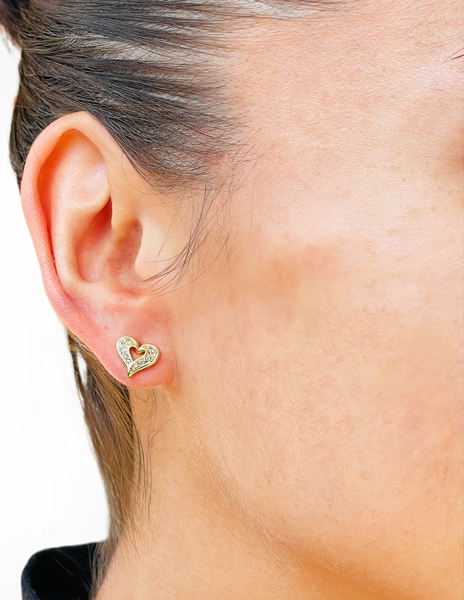 Aretes cortos de corazón 14 k con acabado baño de oro zirconia 2