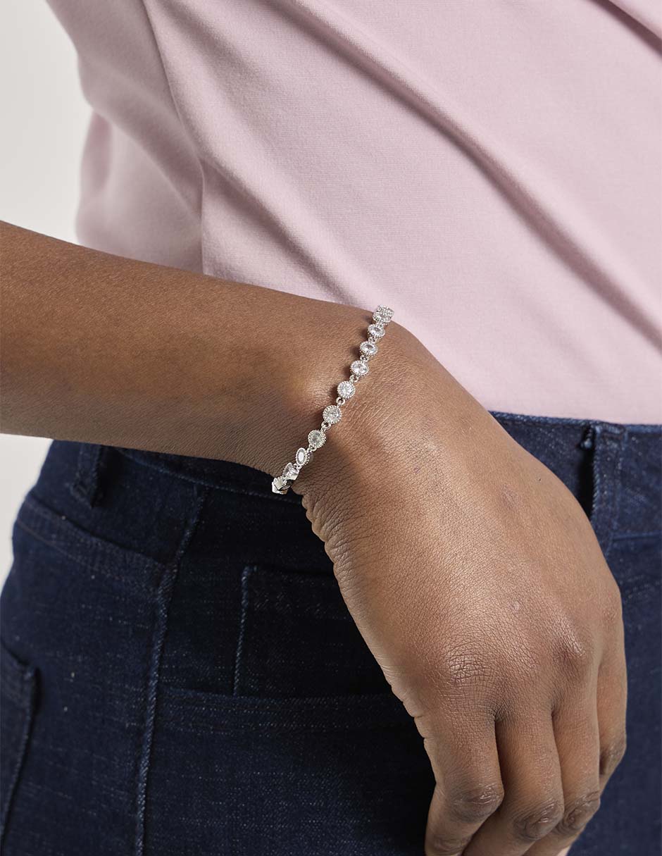 Pulsera con zirconia 18 K  acabado baño rodio 4