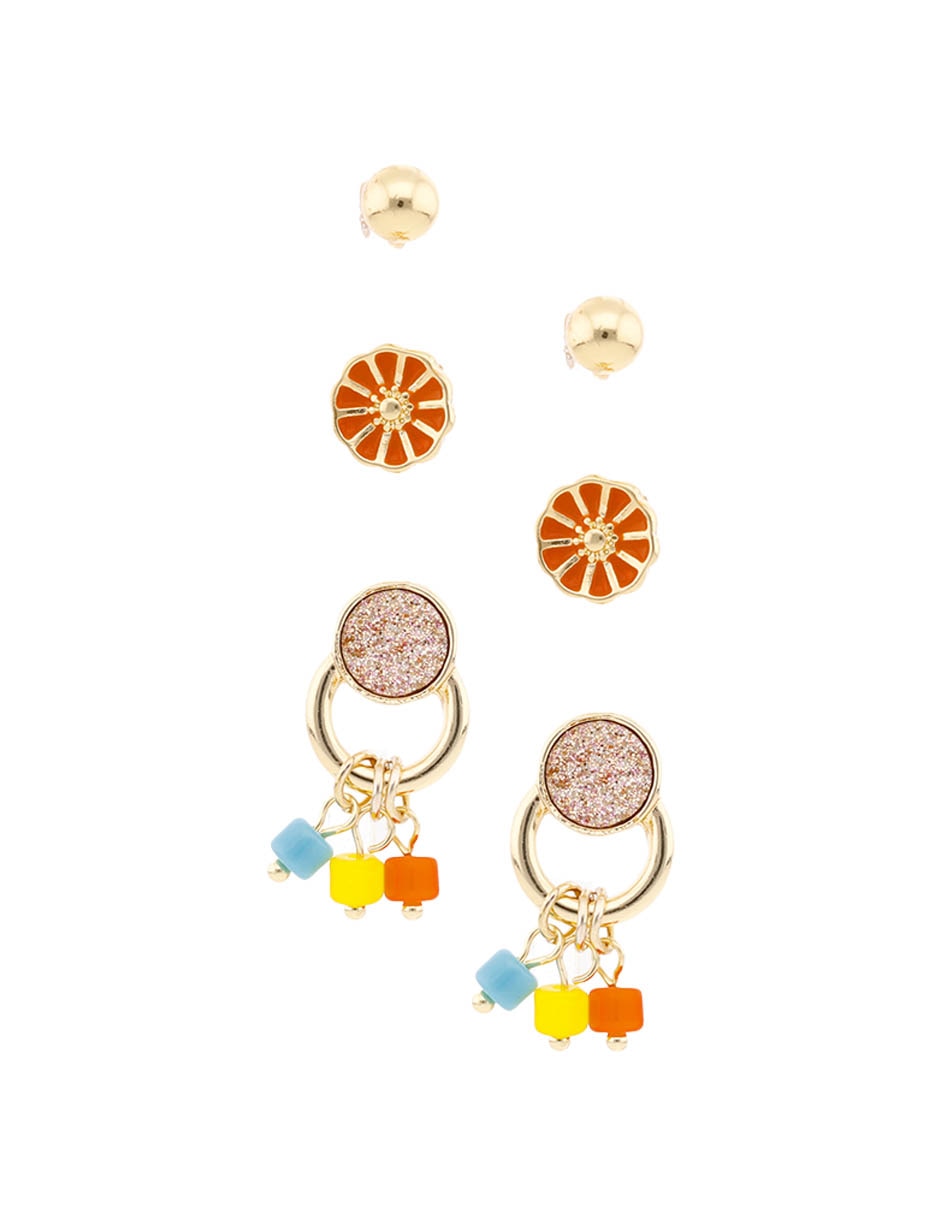 Set de aretes con acabado brillante Set de aretes con acabado brillante