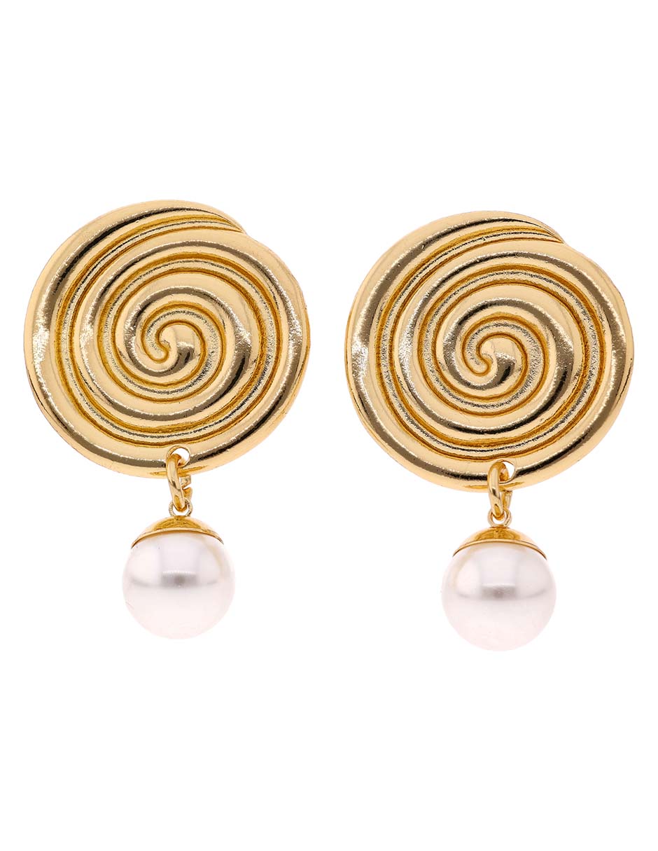 Aretes largos con acabado brillante Aretes largos con acabado brillante