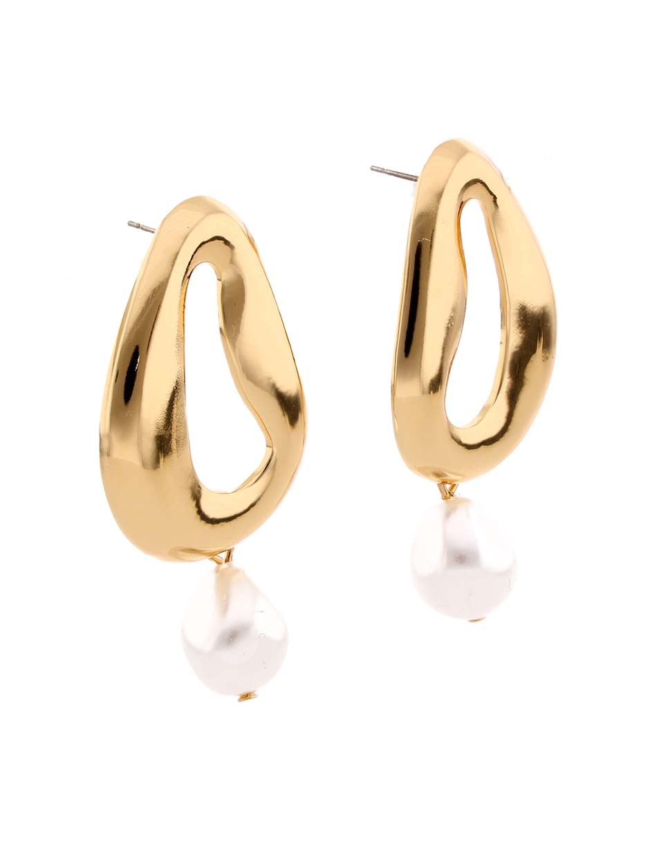 Aretes largos con acabado brillante 2