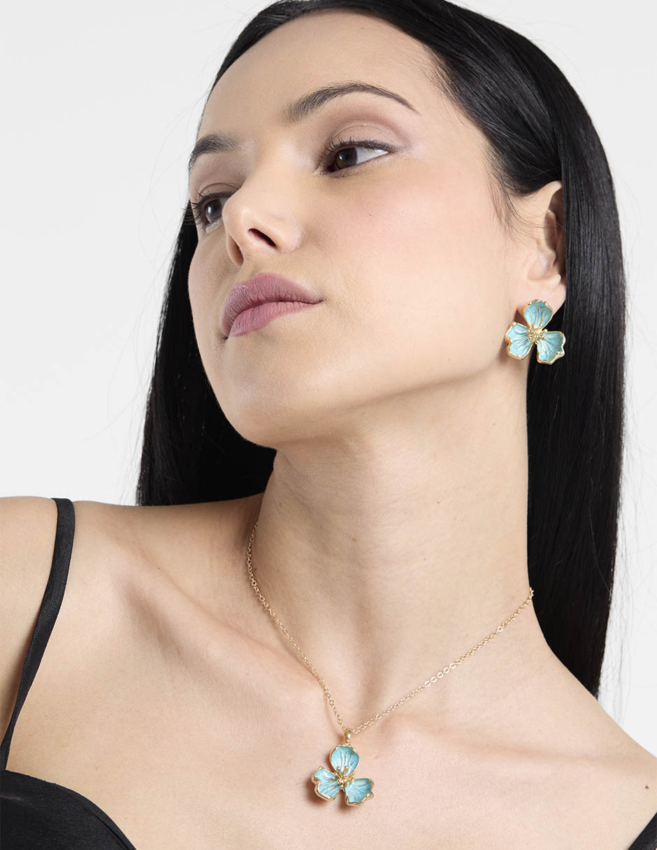 Aretes y collar de flor 4