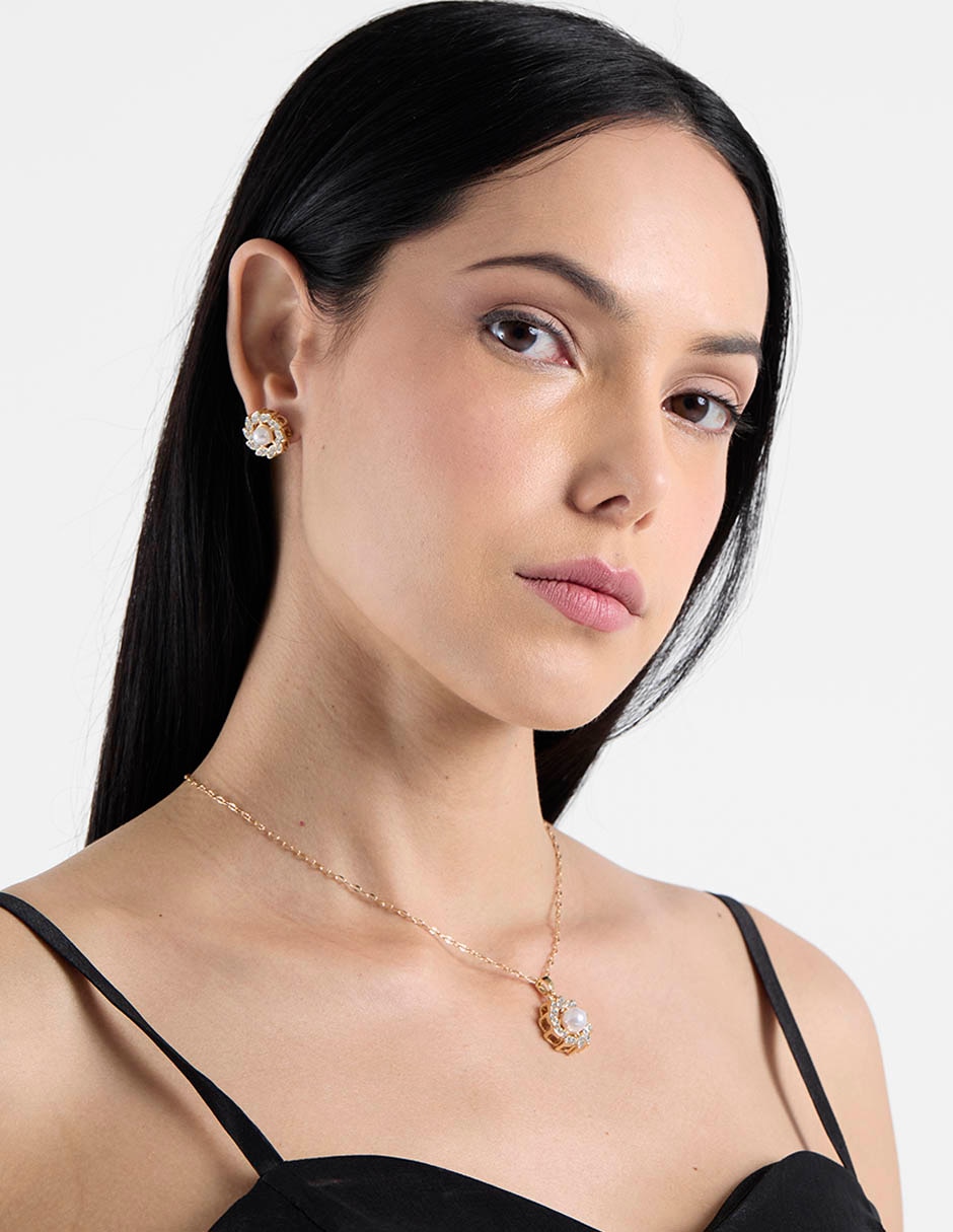 Aretes y collar de flor 5