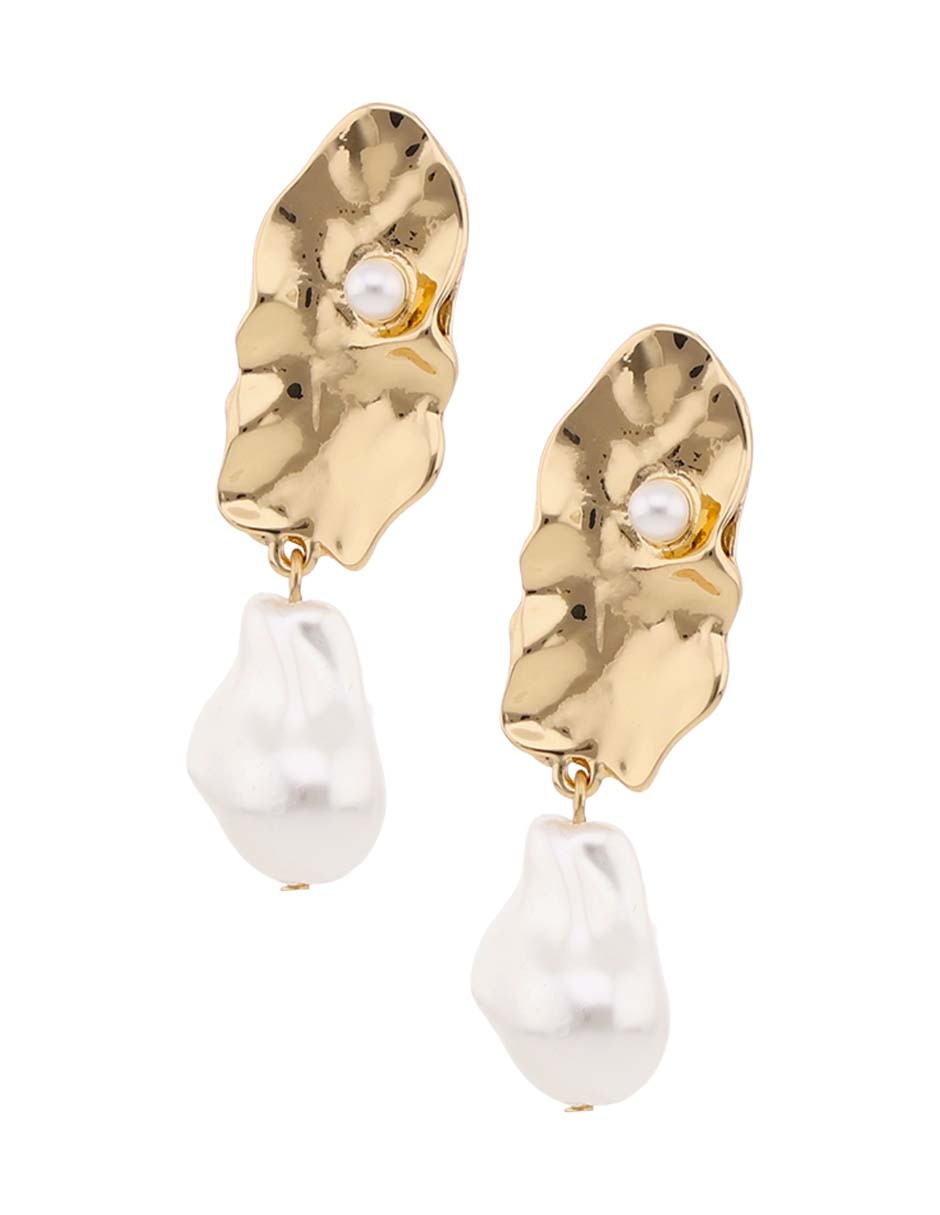 Aretes largos con acabado brillante Aretes largos con acabado brillante