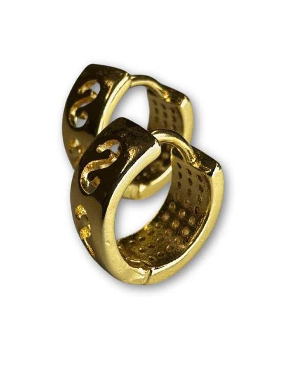 Aretes cortos 14 K con acabado baño de oro 3