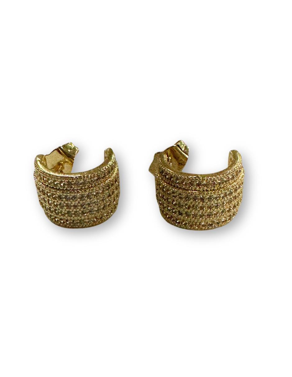Aretes cortos con acabado baño de oro 14 K zirconia